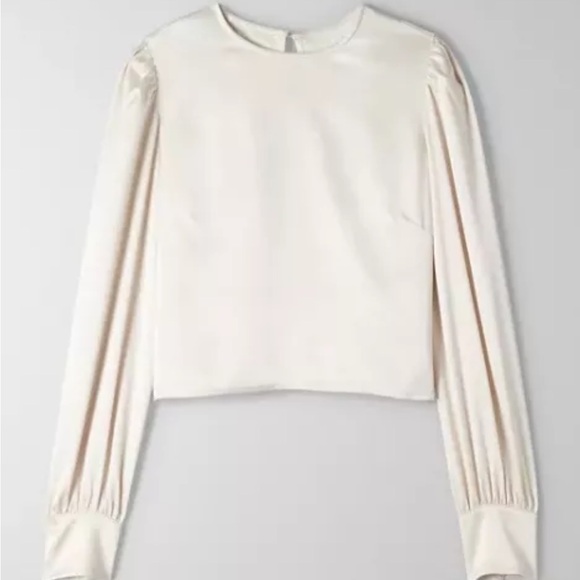 Cream Backless Bishop Sleeve Blouse - Picture 3 of 4